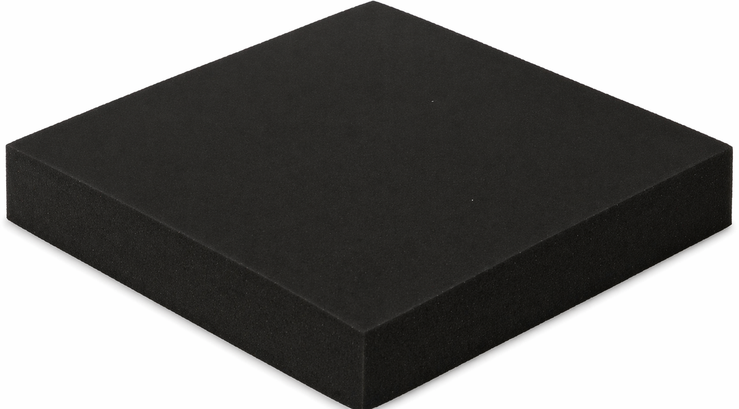 The Athletic Textiles 3/4" Kodiak rubber flooring pad, black and rectangular, is ideal for weight room floors.